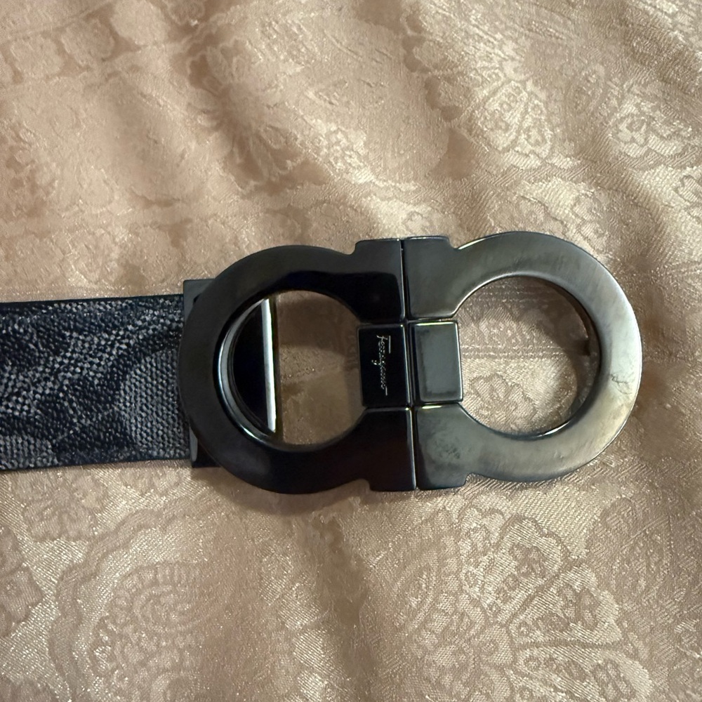 Salvatore Ferragamo Black Leather Belt - Picture 4 of 8